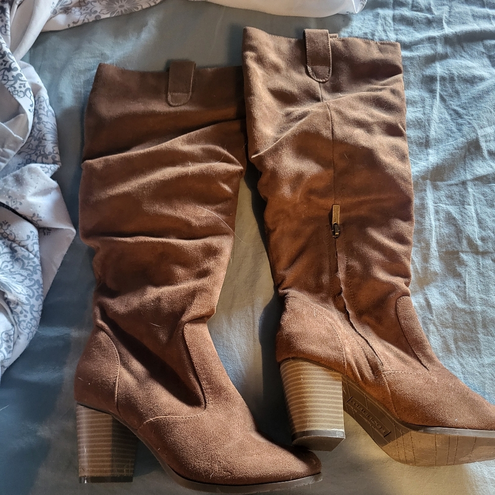 Brown Heeled Boots with Chunky Stacked Heel